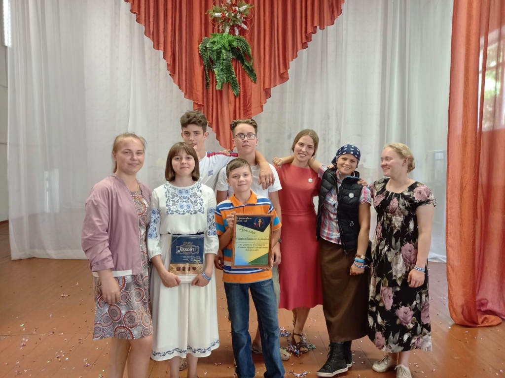 в текст